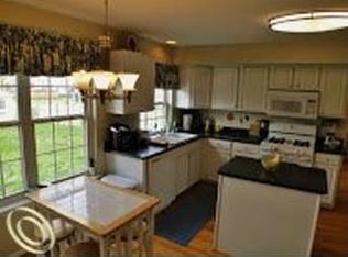 760 3rd St, Fenton, MI 48430