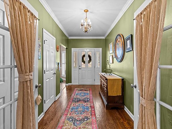 4th image of 314 Orchard Cir