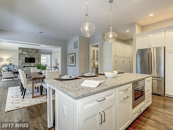 2nd image of 1063 Autumn Mist Ln