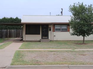 1512 Dallas St, Plainview, TX 79072
