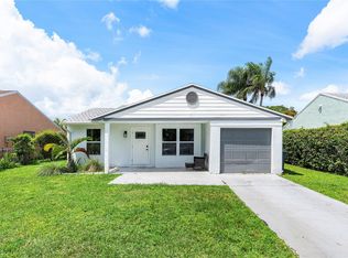 8257 Cedar Hollow Ln, Boca Raton, FL 33433