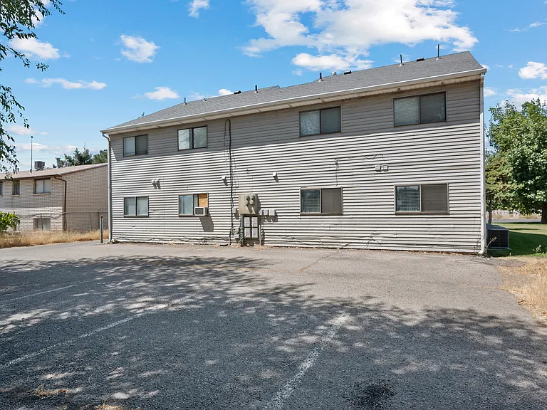 653 S Stubbs Ave — Photo 20