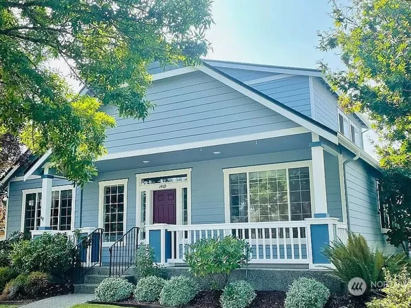 1449 Heron Court, Dupont, WA 98327
