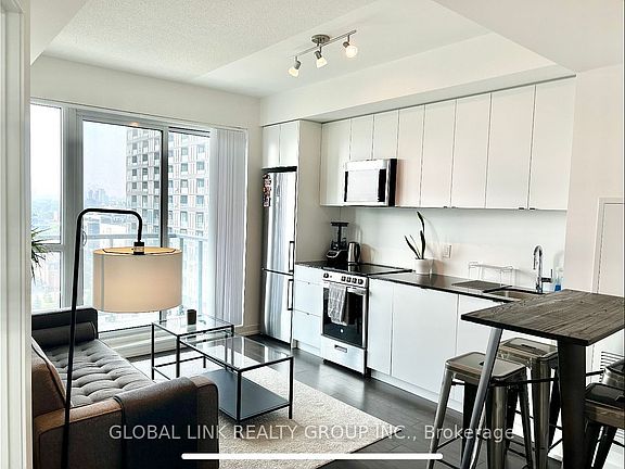 3rd image of 49 E Liberty St #1210