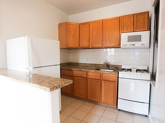 4th image of 89 E 4th St APT 9