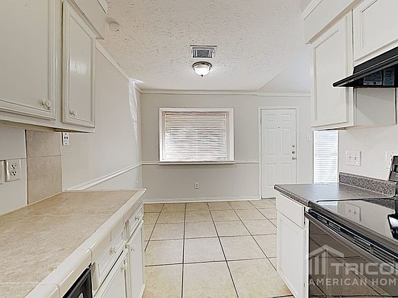 5th image of 15819 Rosebriar Dr