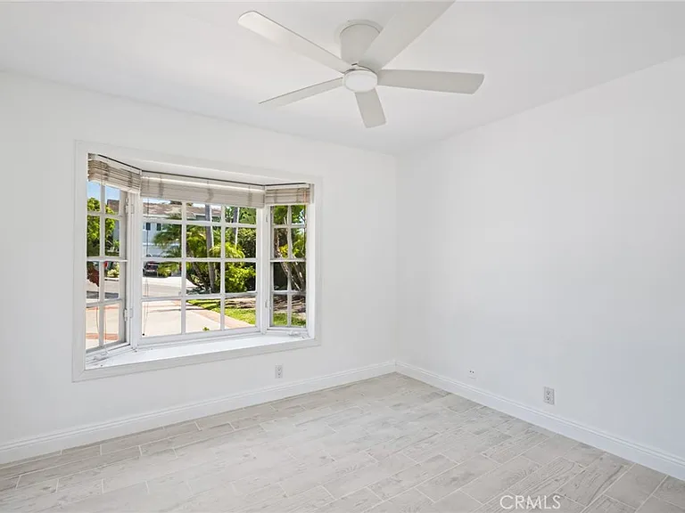 24291 Los Serranos Dr — Photo 17