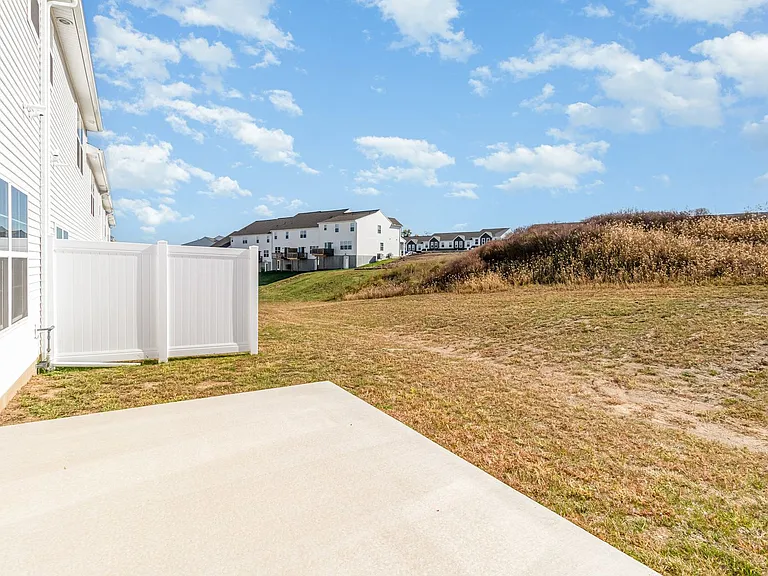 7843 Briarwood Dr — Photo 25