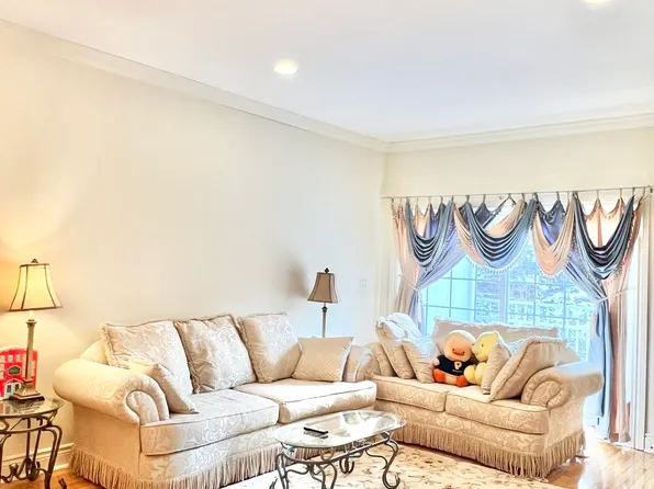 296 Hamilton Avenue Apt 25, Norwich, CT 06360