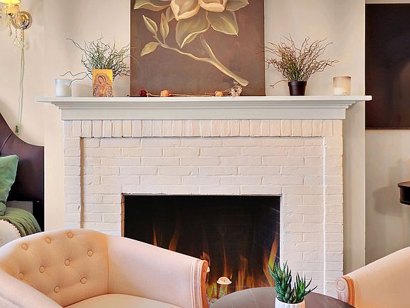 5th image of 2 Horatio St APT 4C
