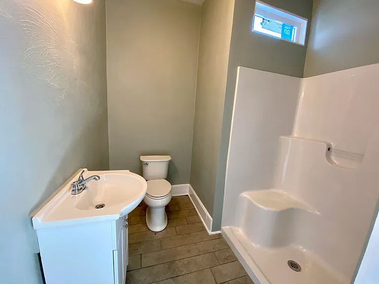 18 Sirrine St — Photo 24