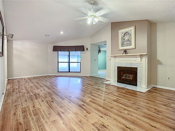 5th image of 539 Bonnie Blvd