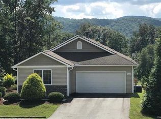 498 Karla Cir, Hendersonville, NC 28739