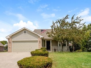 472 Clearwater Blvd, Whiteland, IN