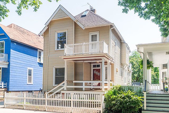 1st image of 1909 W Leland Ave #2