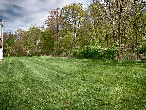 4th image of 243 Bentbrook Cir