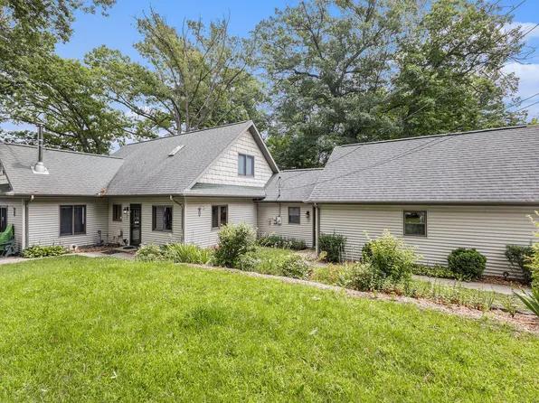 5262 Muskego Dr, Newaygo, MI 49337