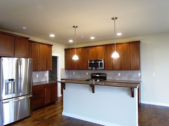 5th image of 1313 34th St SE