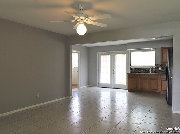 3rd image of 5314 Shadow Lake Dr