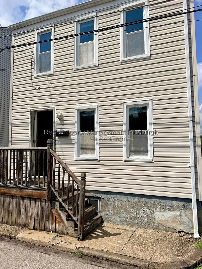 4 bed, 2.0 bath, $1,750 — Photo 1