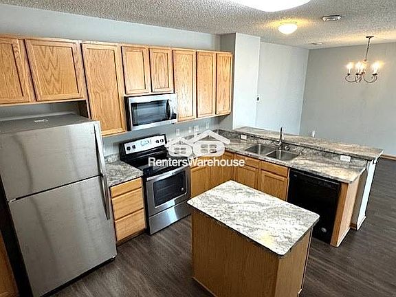 5th image of 735 Willow Glen Dr