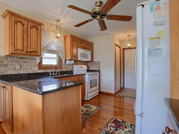 4th image of 46653 Briarcliff Dr