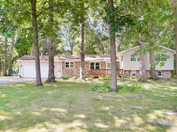 705 W Main St, Mahomet, IL 61853