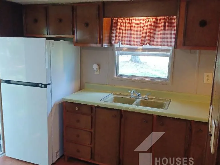 110 Community Rd — Photo 3