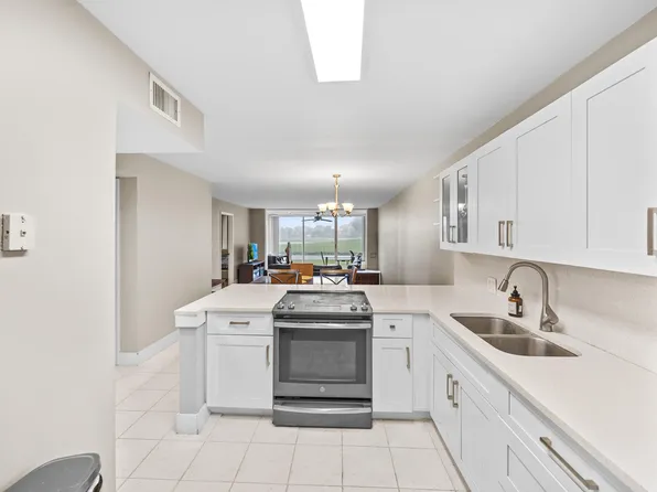 4539 Luxemburg Court #104, Lake Worth, FL 33467