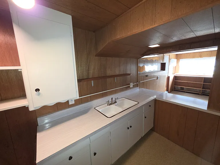 1744 Wesley Ave — Photo 32