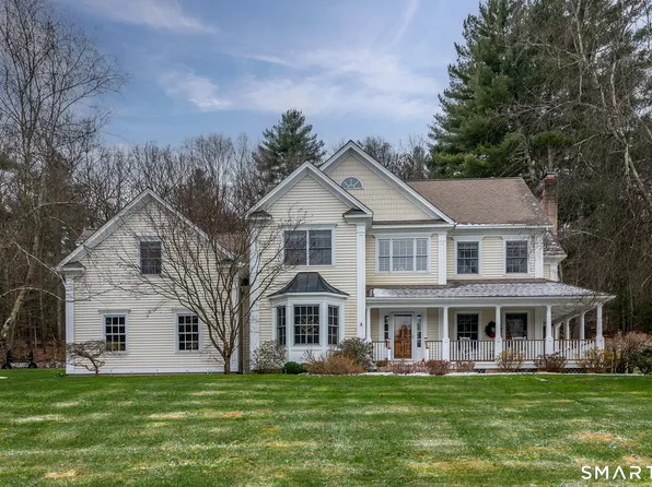 52 Steeple View Lane, Woodbury, CT 06798