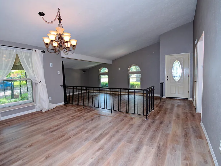3201 Christie Cir — Photo 6