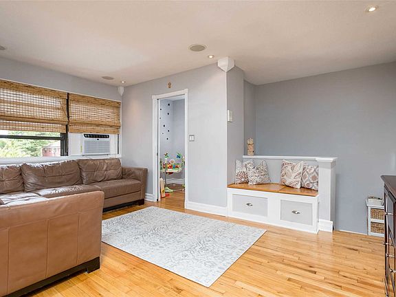 3rd image of 136-39 Jewel Ave Unit B