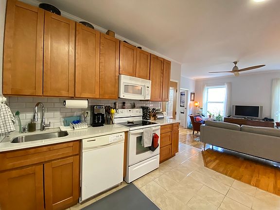 4th image of 374 Van Brunt St APT 3