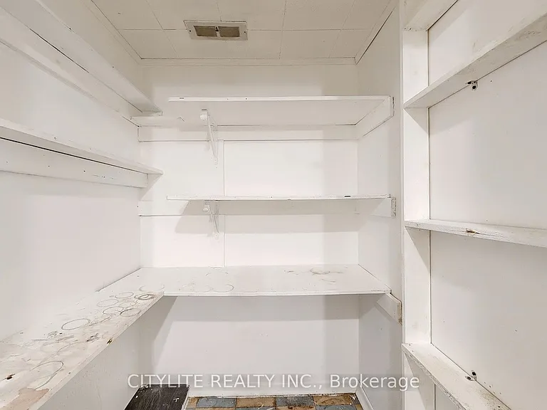 516 Monteith Ave — Photo 10