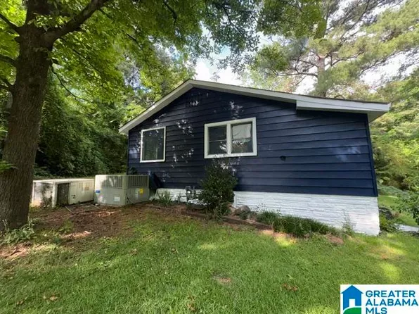 1545 3rd St SE, Graysville, AL 35073
