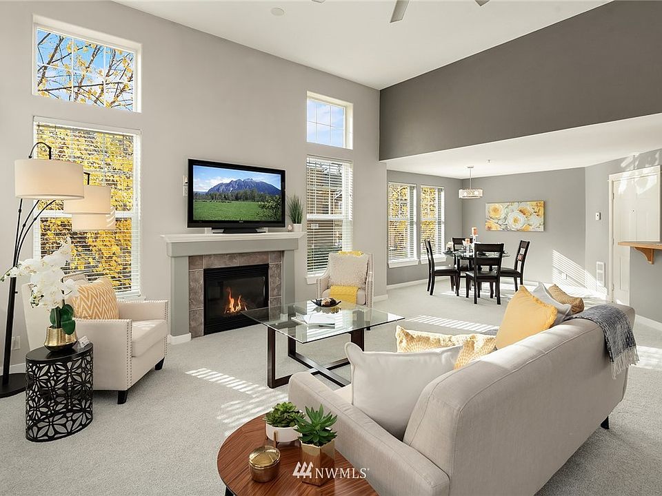 Great Room Looking to Dining Area and Entry door