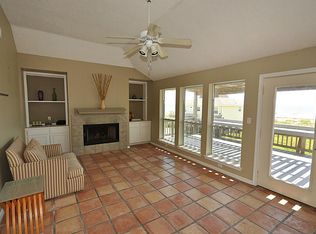 21215 Gulf Dr, Galveston, TX 77554