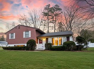 3 Mary Lyon Dr, South Hadley, MA 01075