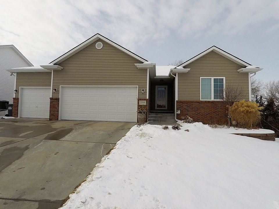 1st image of 1749 NW Flader Ct