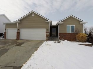 1749 NW Flader Ct, Lincoln, NE 68528