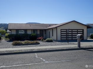 851 E Fir St, Sequim, WA 98382