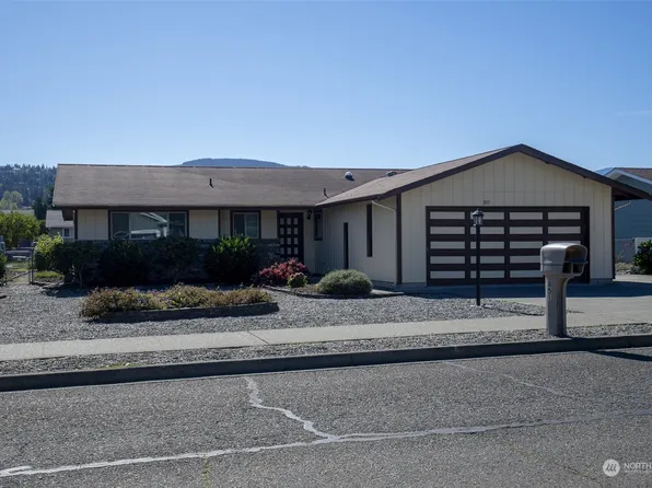 851 E Fir Street, Sequim, WA 98382