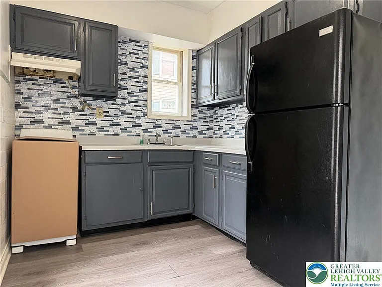 218 N Fountain St — Photo 6
