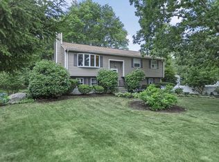 6 Shufelt Rd, South Walpole, MA 02071