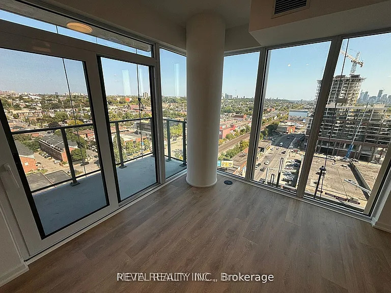 1285 Dupont St #1409 — Photo 3