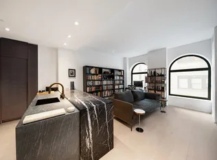 130 William Street 10D image 1 of 18
