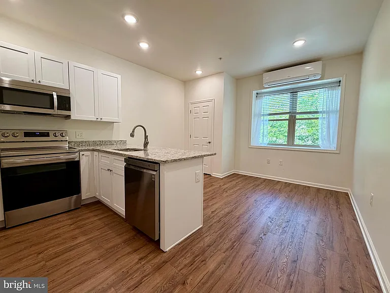 2158 N Broad St #C — Photo 1