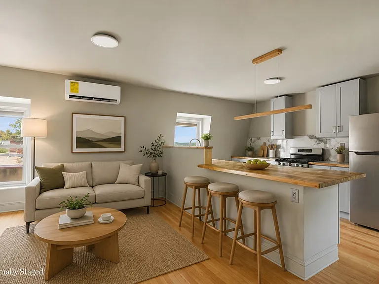 31 N Eckar St #3 — Photo 4