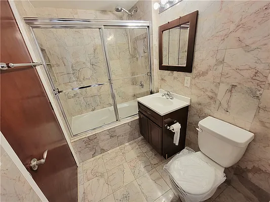 Rented by 18 REALTY | media 9